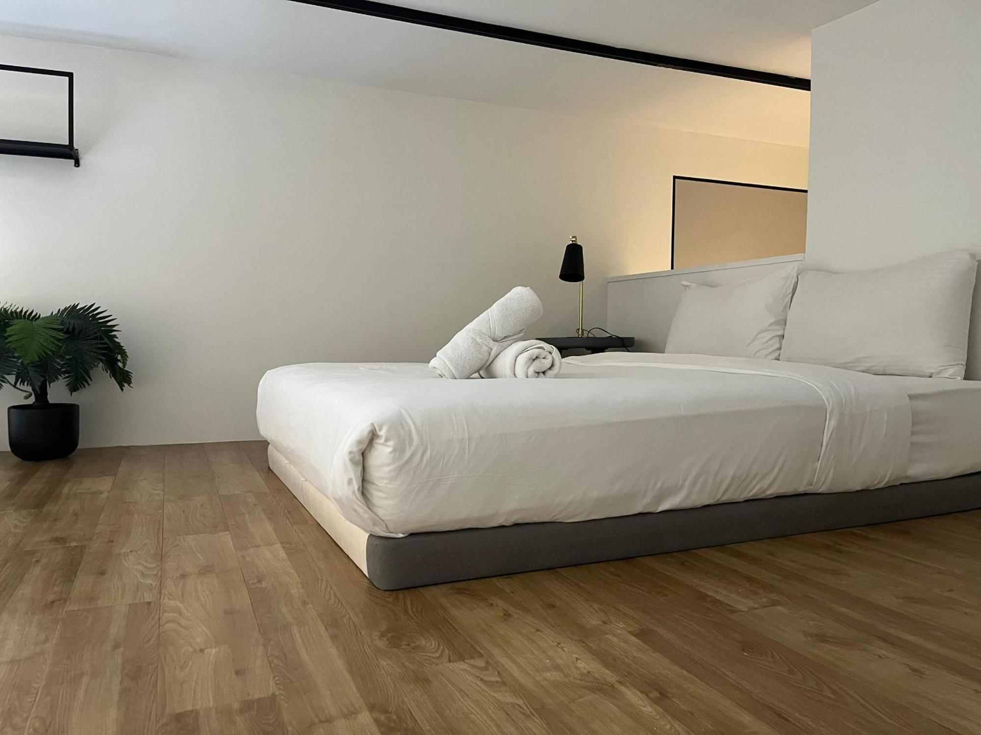 The Establishment Kl Sentral Bangsar By Plush *